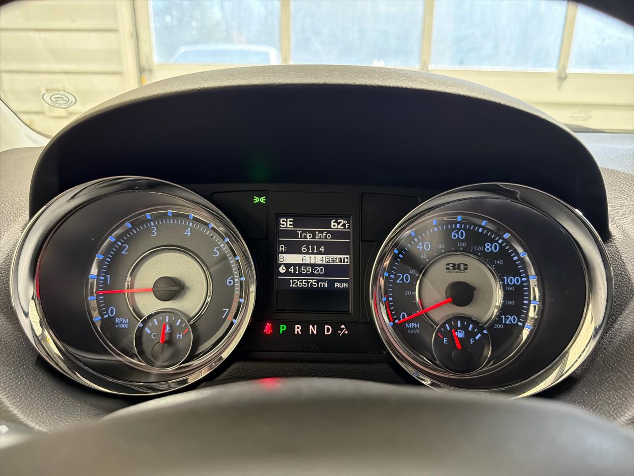 Chrysler Town & Country 4dr Wgn Touring-L 30th Anniversary 2014