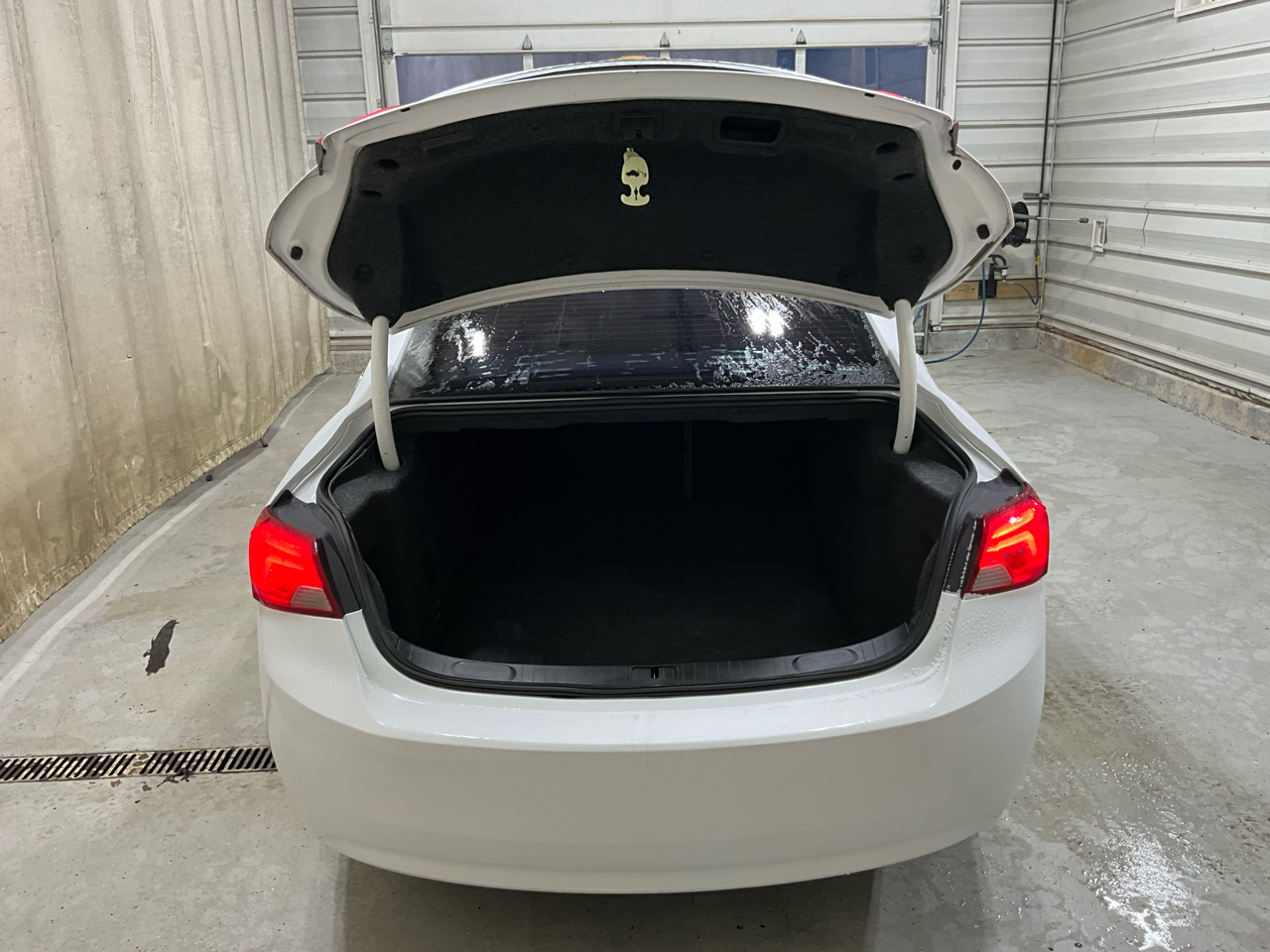 Chevrolet Impala 4dr Sdn LS w/1FL 2015