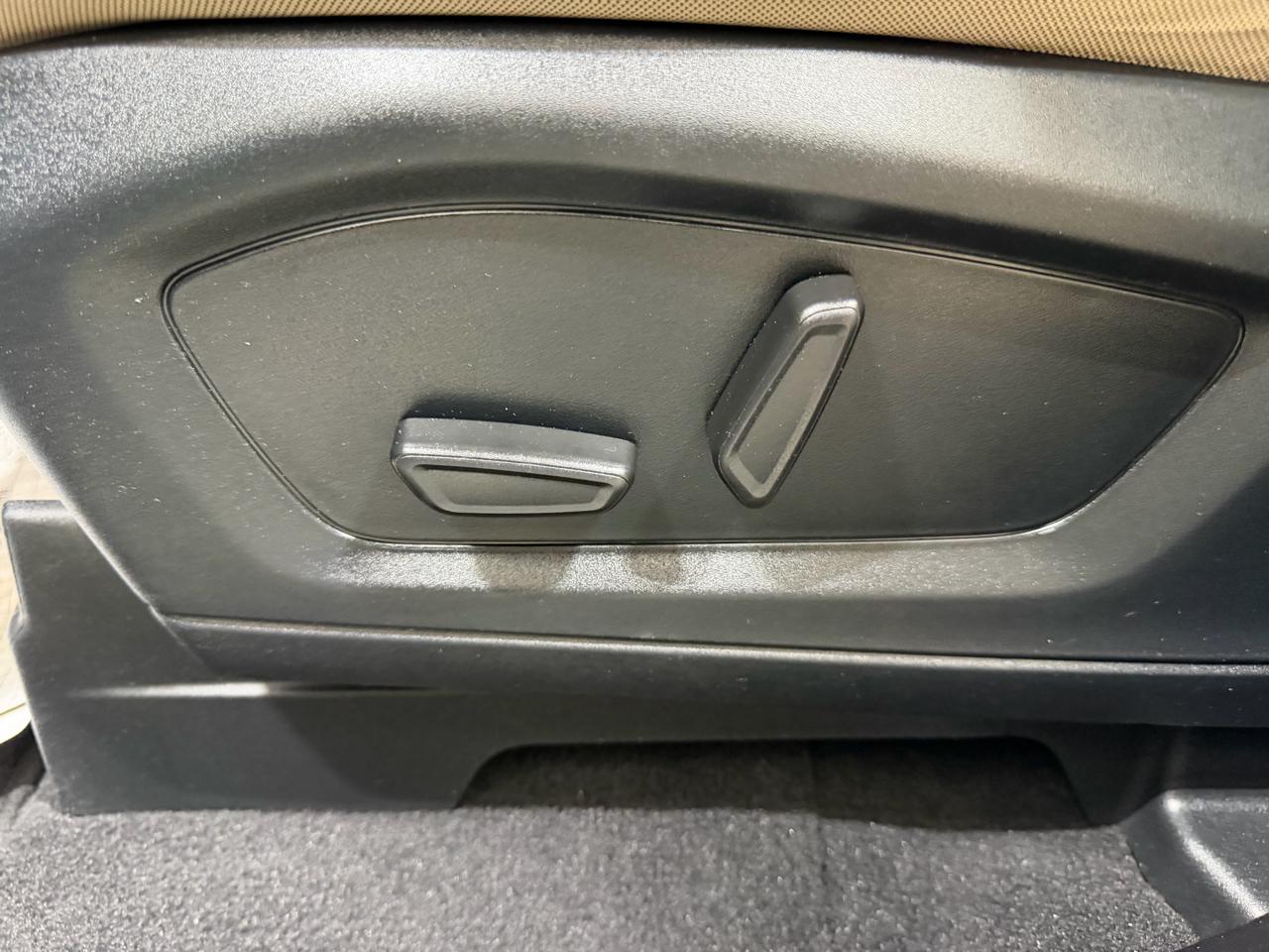 Ford Explorer Base 4WD 2023