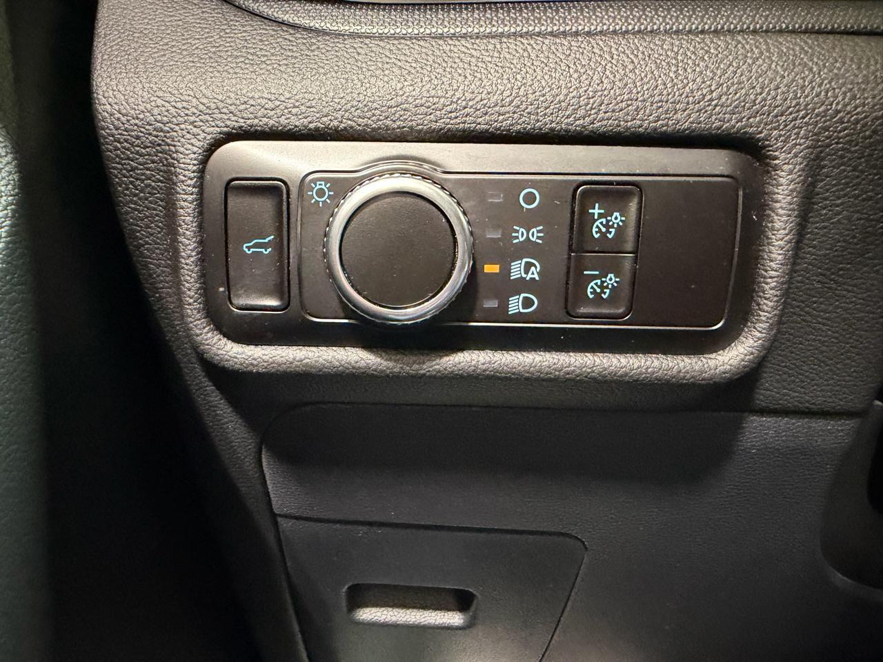 Ford Explorer Base 4WD 2023