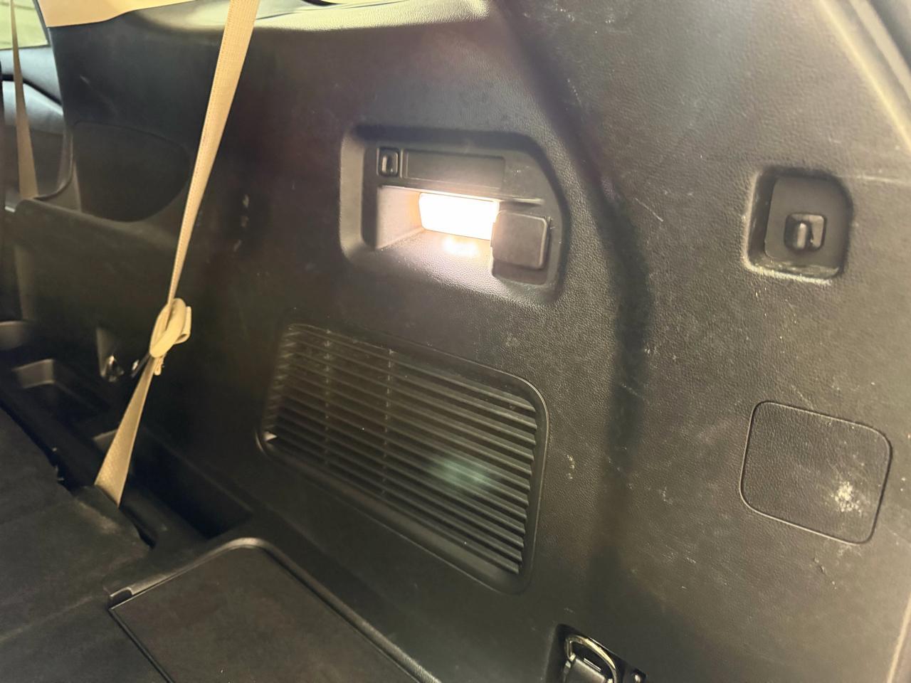 Ford Explorer Base 4WD 2023