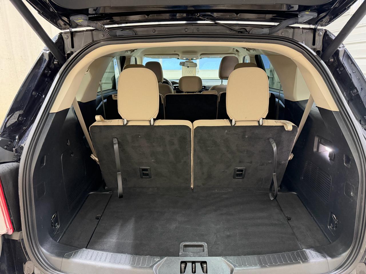 Ford Explorer Base 4WD 2023