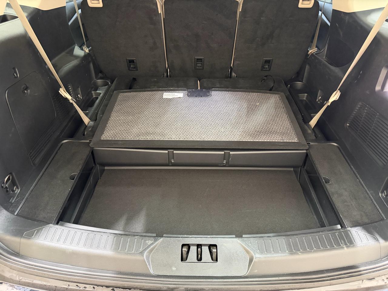 Ford Explorer Base 4WD 2023