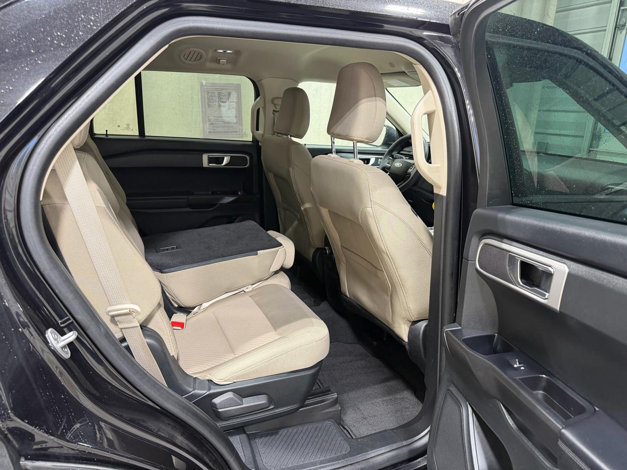 Ford Explorer Base 4WD 2023