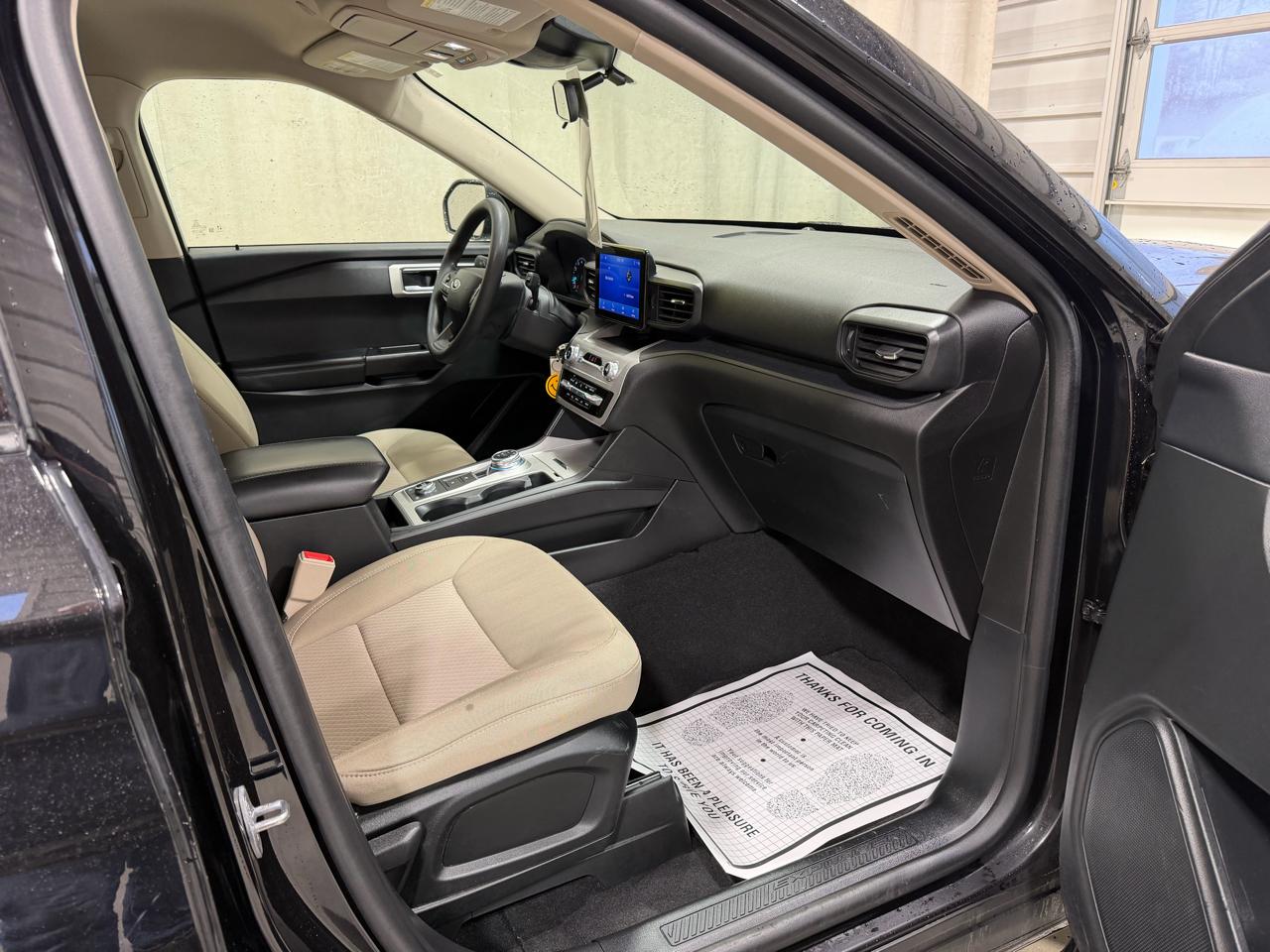 Ford Explorer Base 4WD 2023