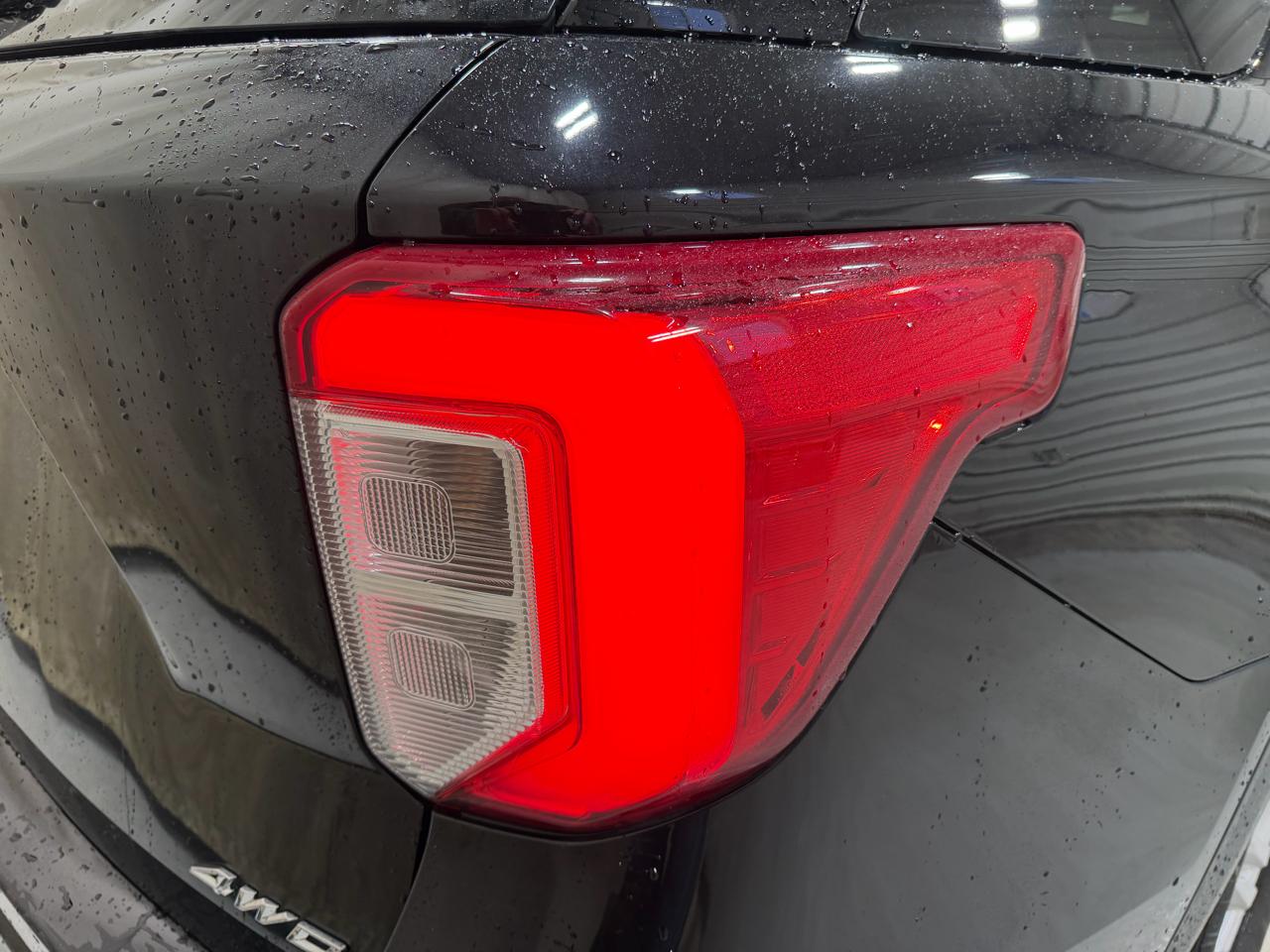 Ford Explorer Base 4WD 2023