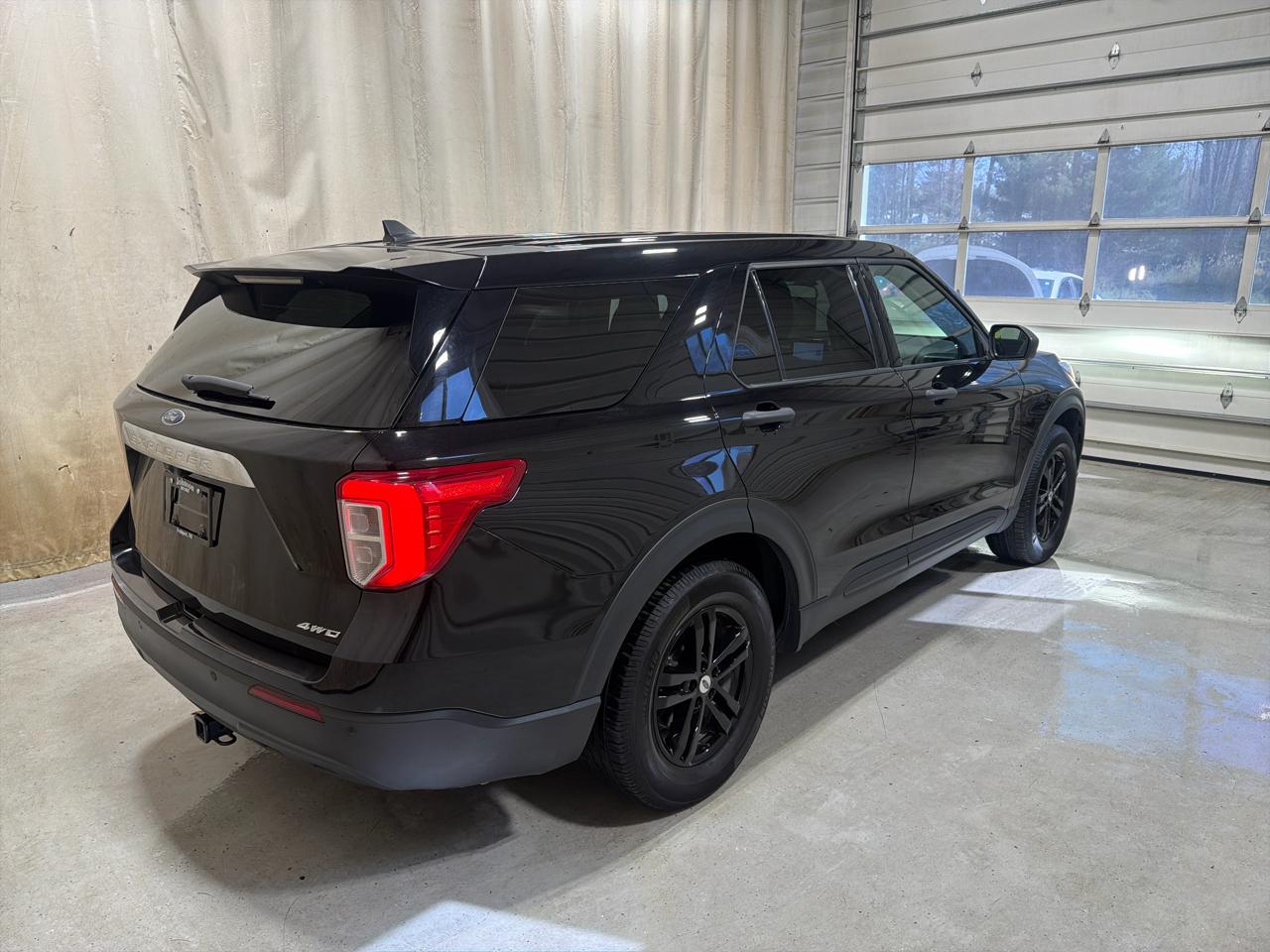 Ford Explorer Base 4WD 2023