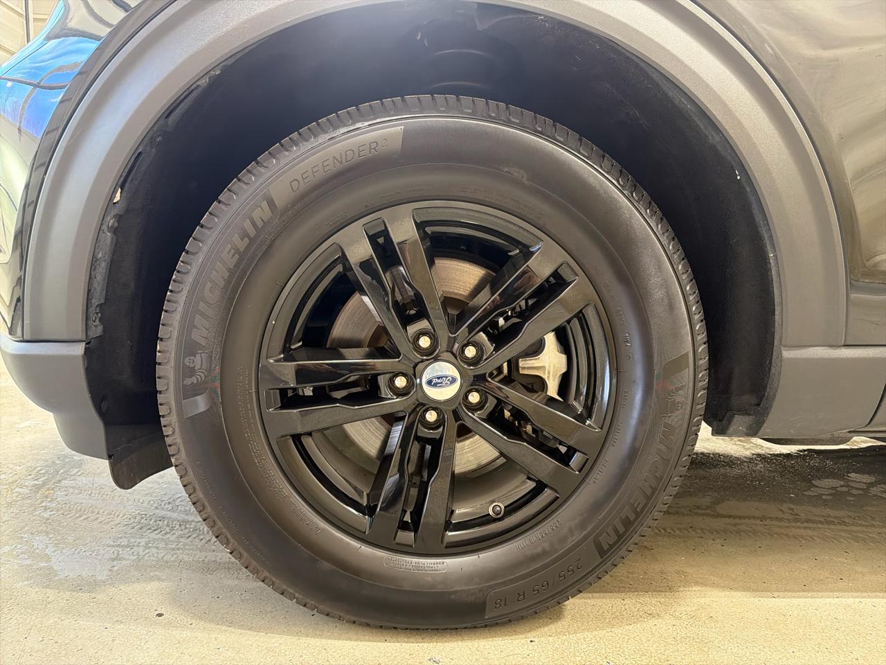 Ford Explorer Base 4WD 2023