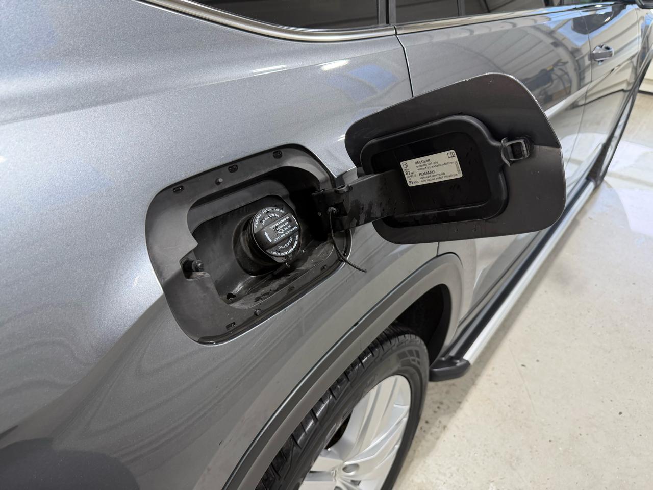 Volkswagen Atlas 3.6L V6 SE w/Technology FWD 2019