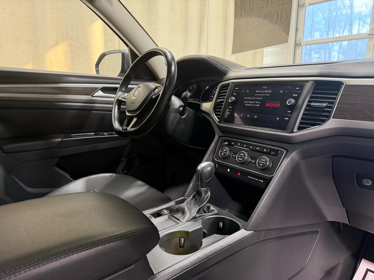 Volkswagen Atlas 3.6L V6 SE w/Technology FWD 2019