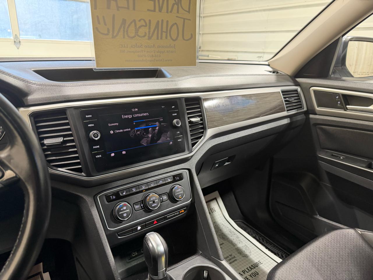 Volkswagen Atlas 3.6L V6 SE w/Technology FWD 2019