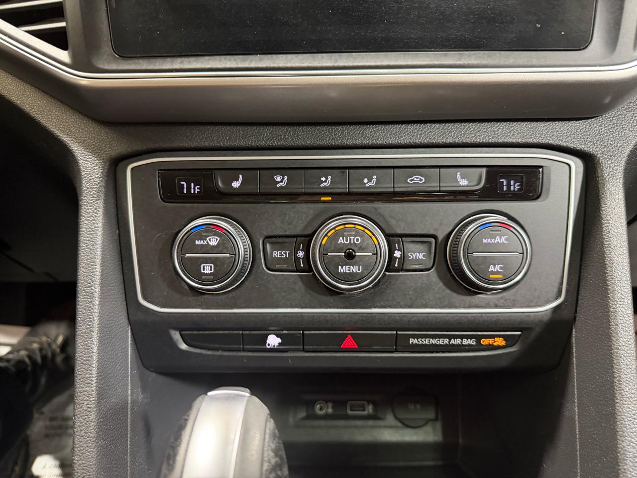 Volkswagen Atlas 3.6L V6 SE w/Technology FWD 2019