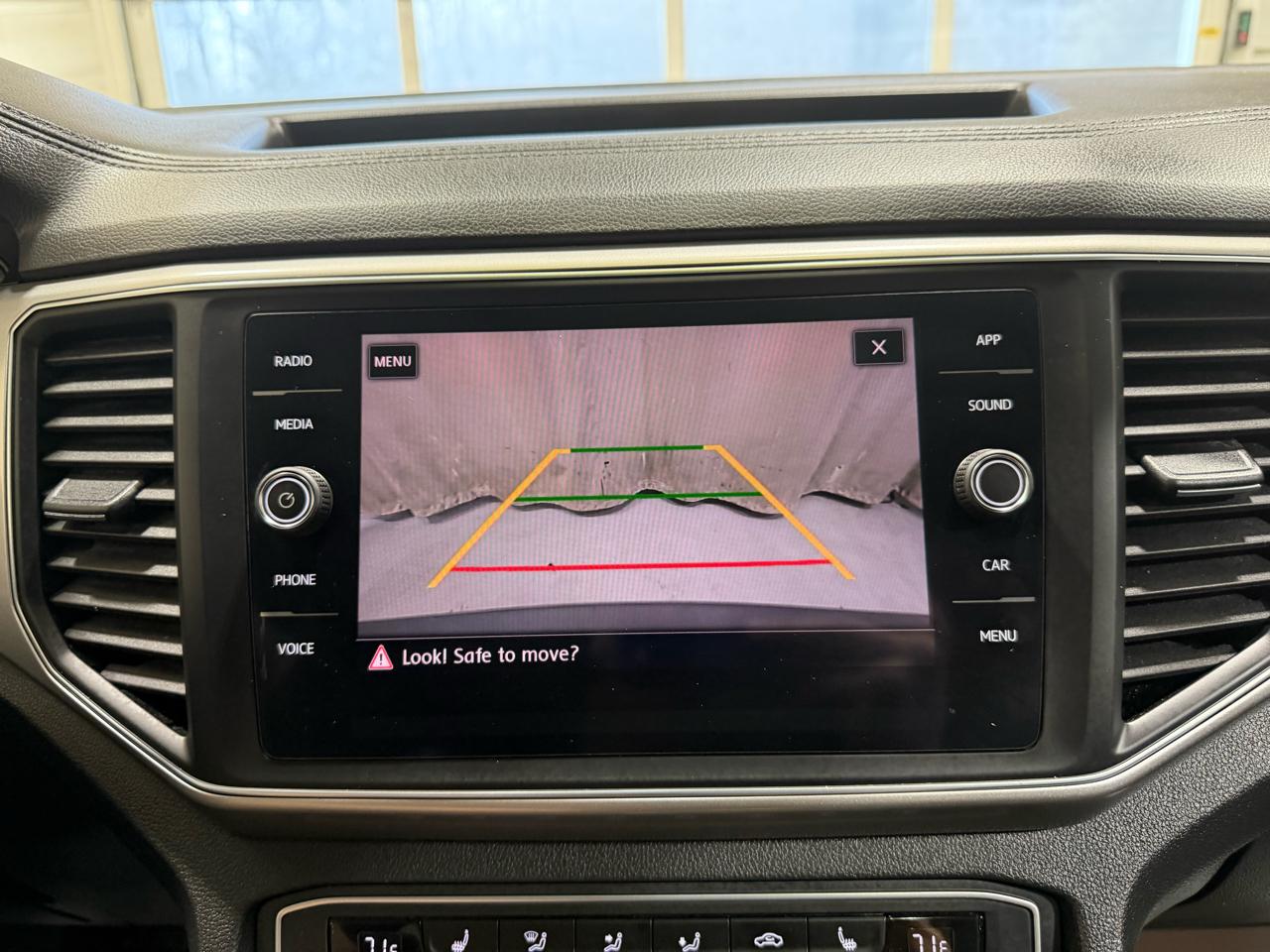 Volkswagen Atlas 3.6L V6 SE w/Technology FWD 2019