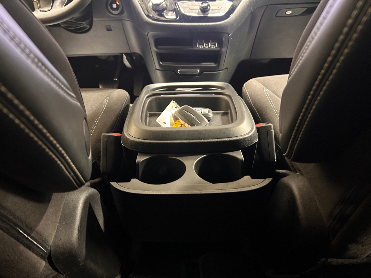 Chrysler Pacifica Touring FWD 2023