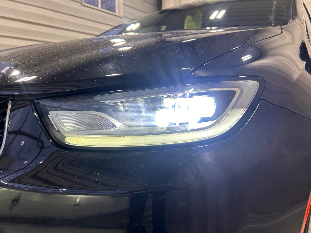 Chrysler Pacifica Touring FWD 2023