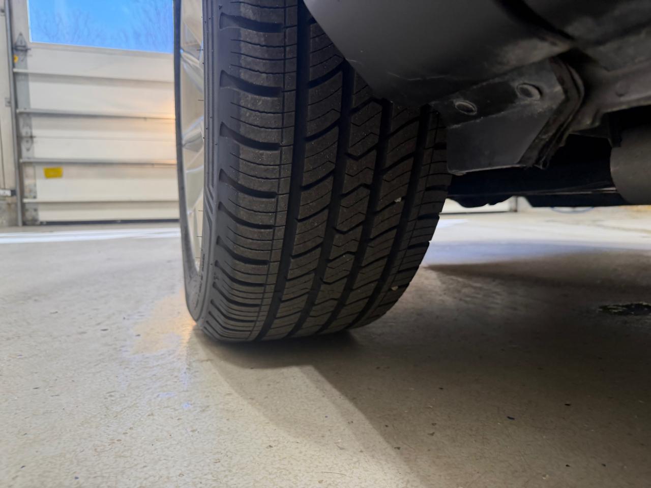 Ford Explorer FWD 4dr XLT 2014