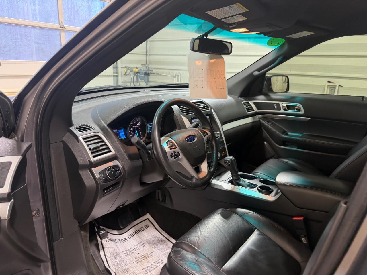 Ford Explorer FWD 4dr XLT 2014