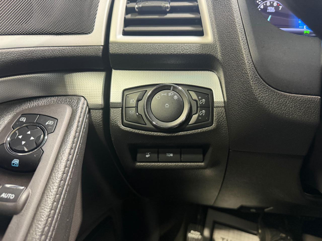 Ford Explorer FWD 4dr XLT 2014