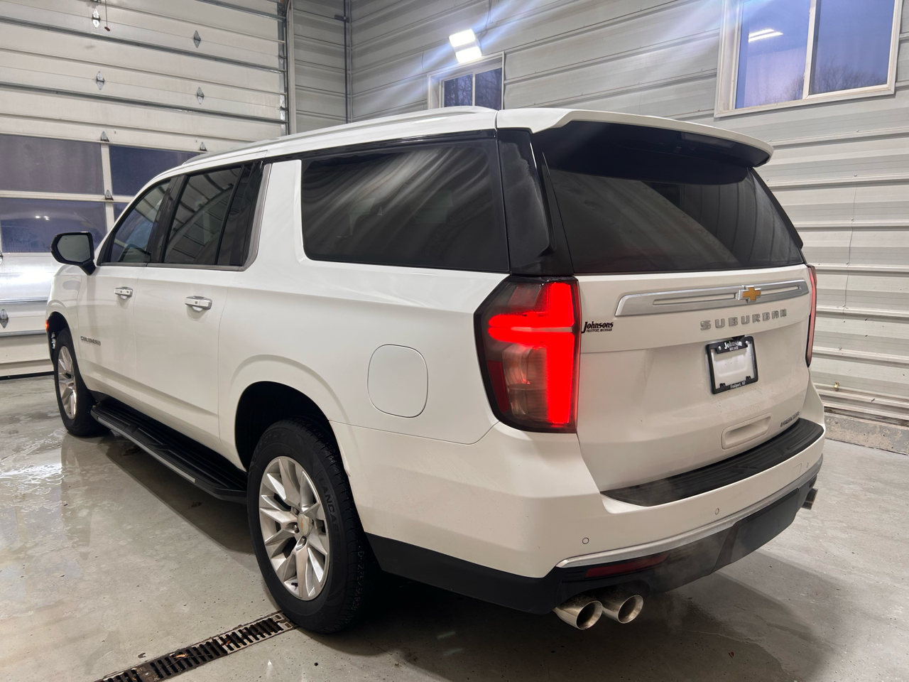 Chevrolet Suburban 4WD 4dr Premier 2023