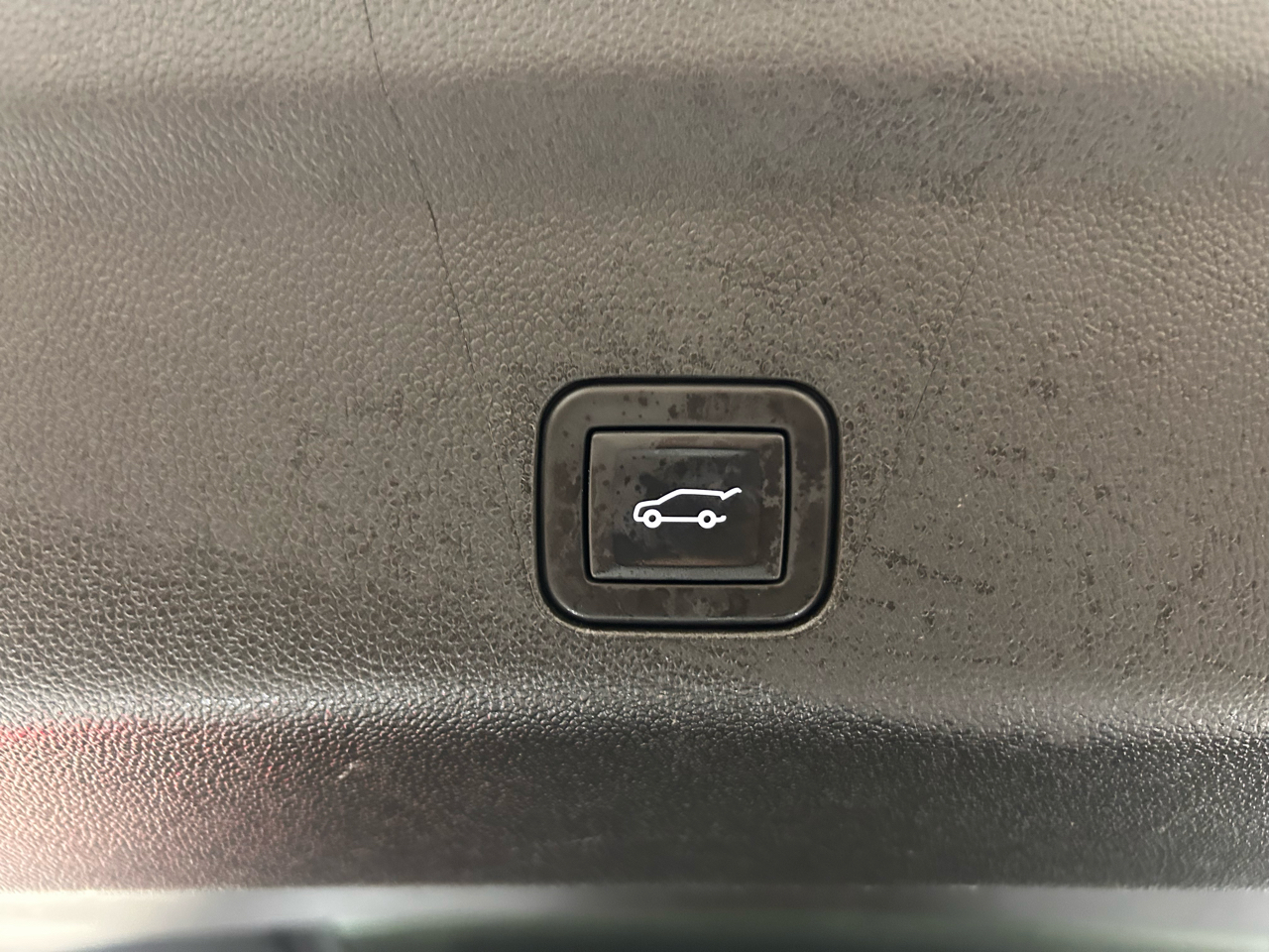 Chevrolet Suburban 4WD 4dr Premier 2023