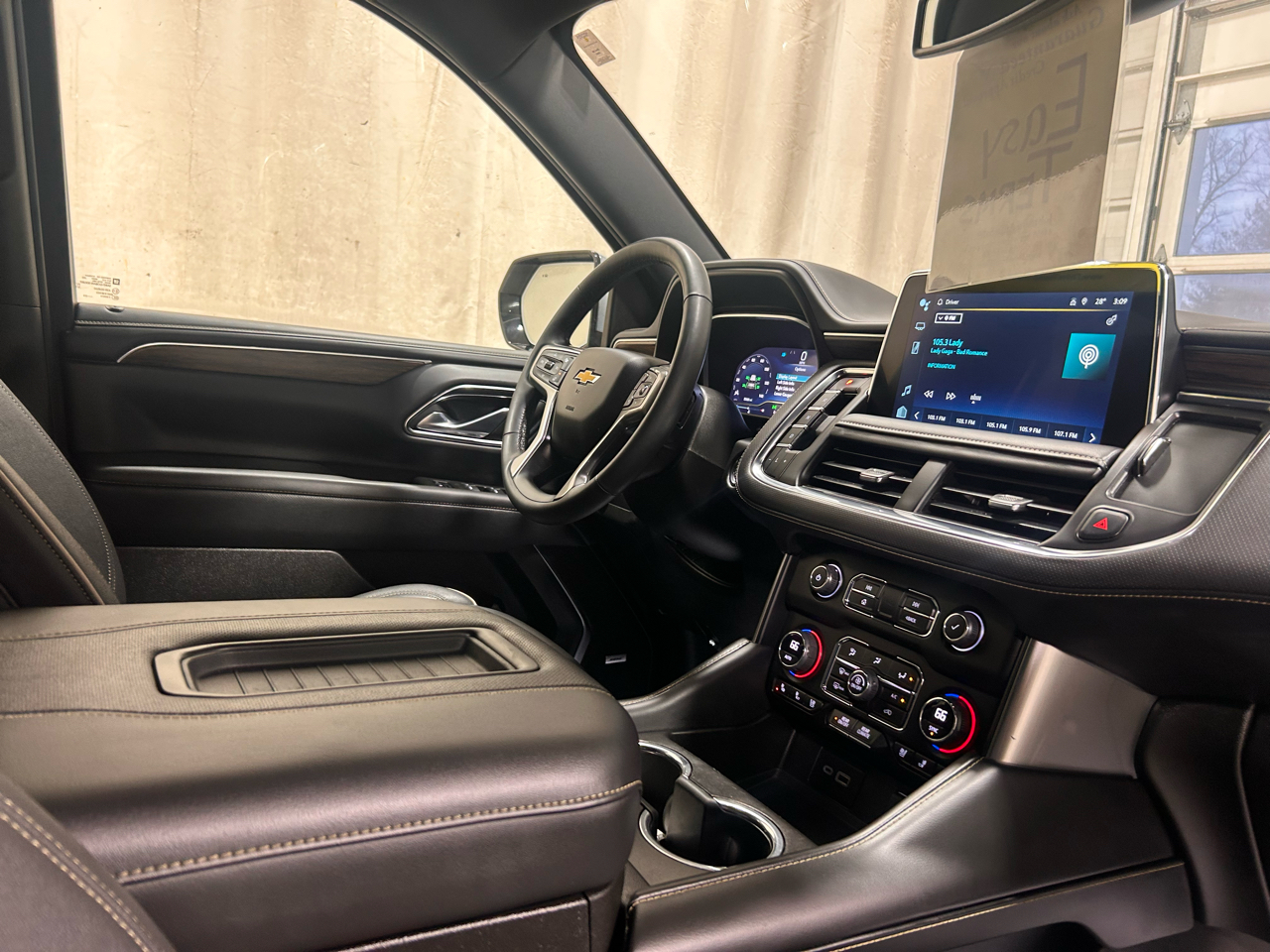 Chevrolet Suburban 4WD 4dr Premier 2023