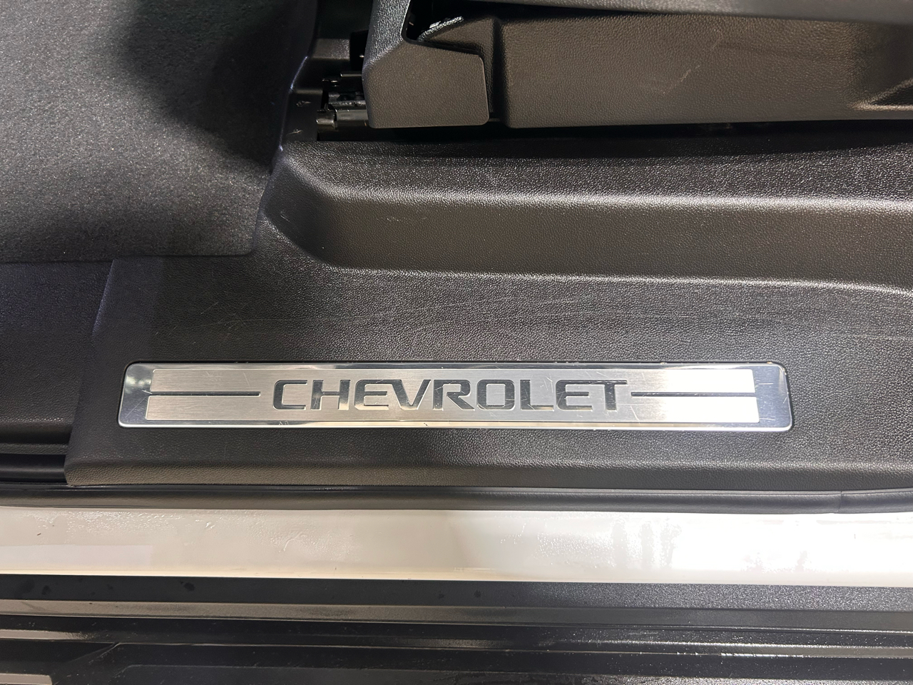 Chevrolet Suburban 4WD 4dr Premier 2023