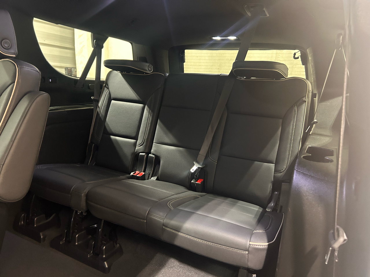Chevrolet Suburban 4WD 4dr Premier 2023