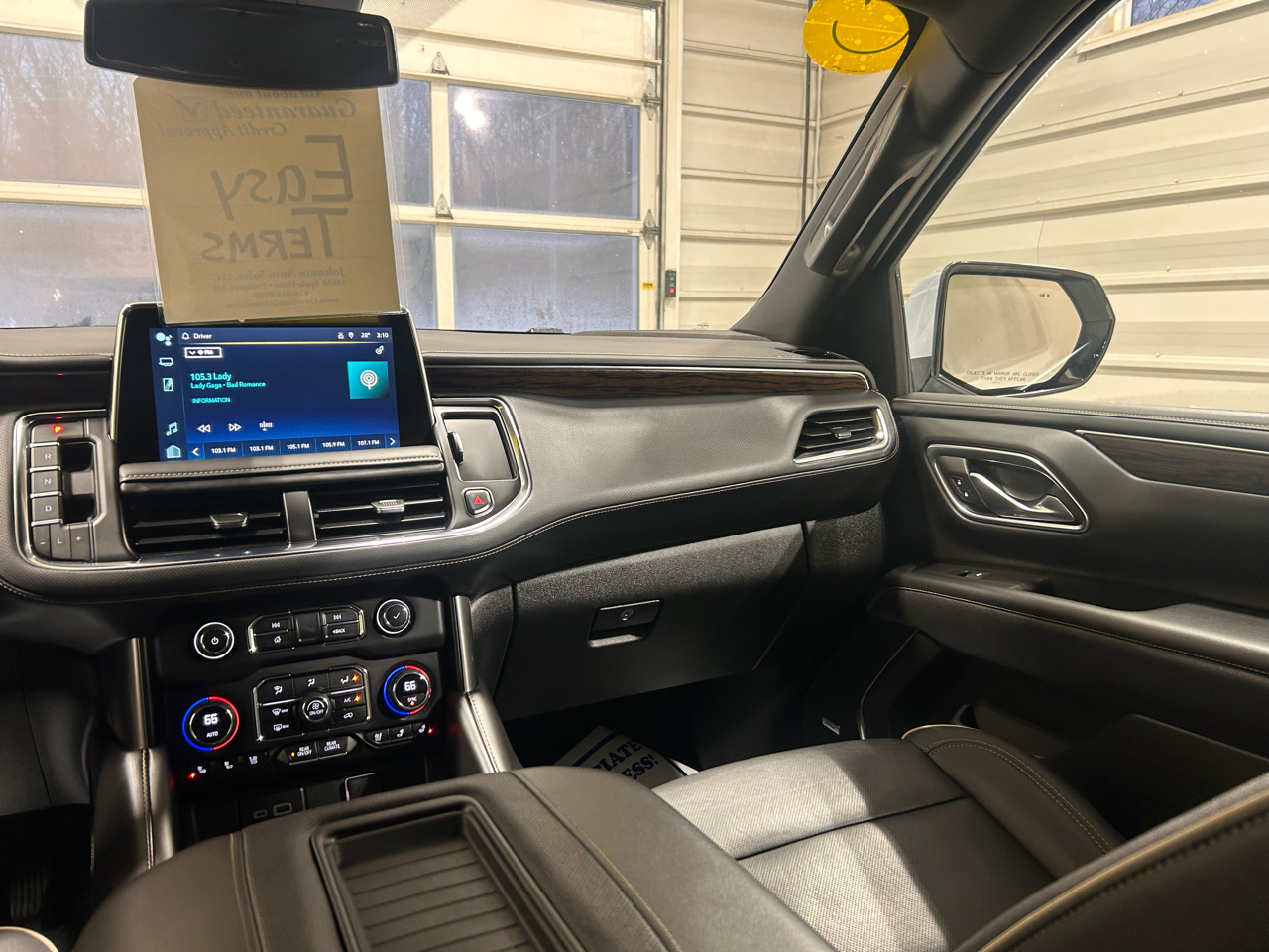 Chevrolet Suburban 4WD 4dr Premier 2023