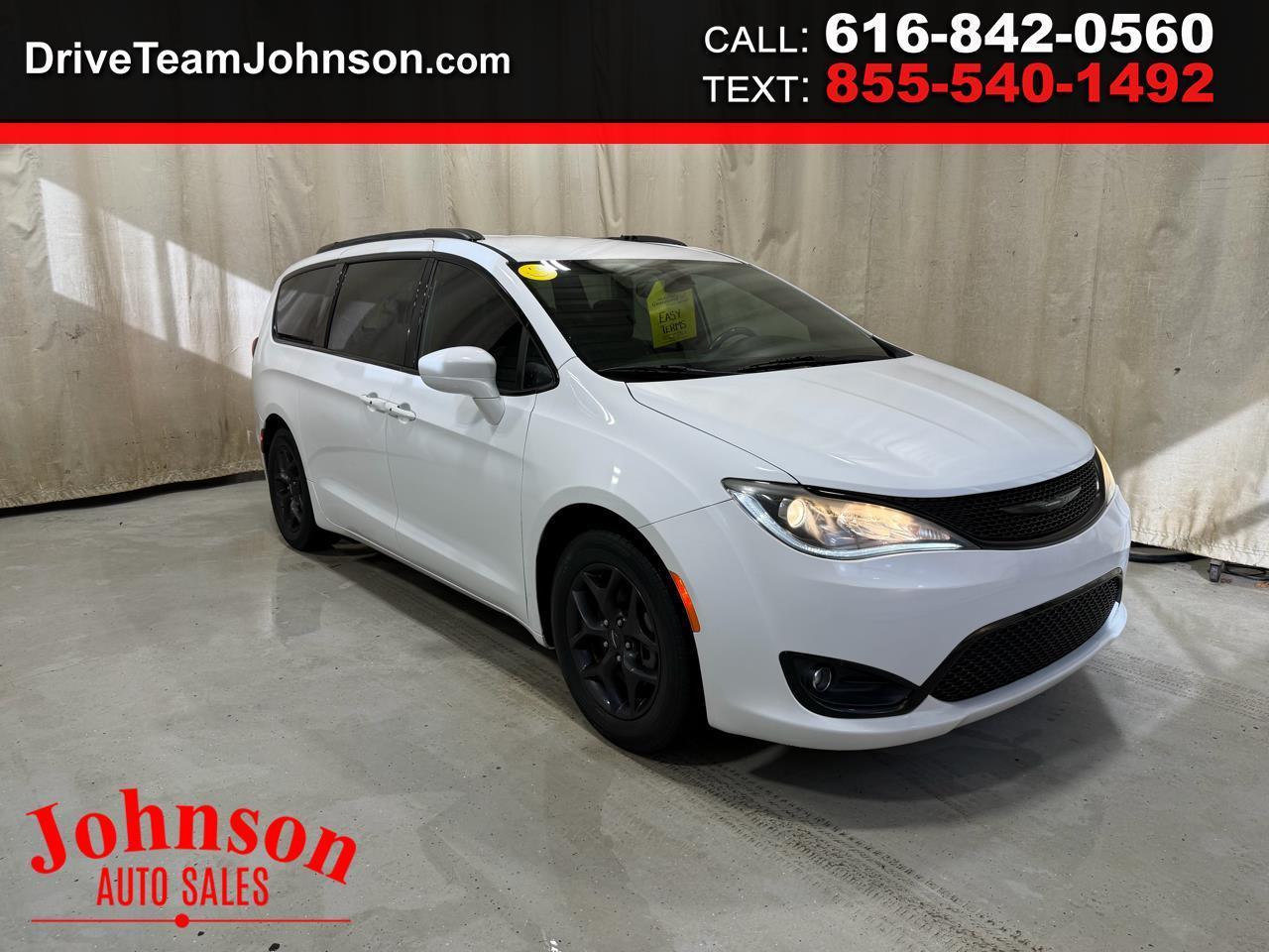 2019 Chrysler Pacifica Touring L FWD