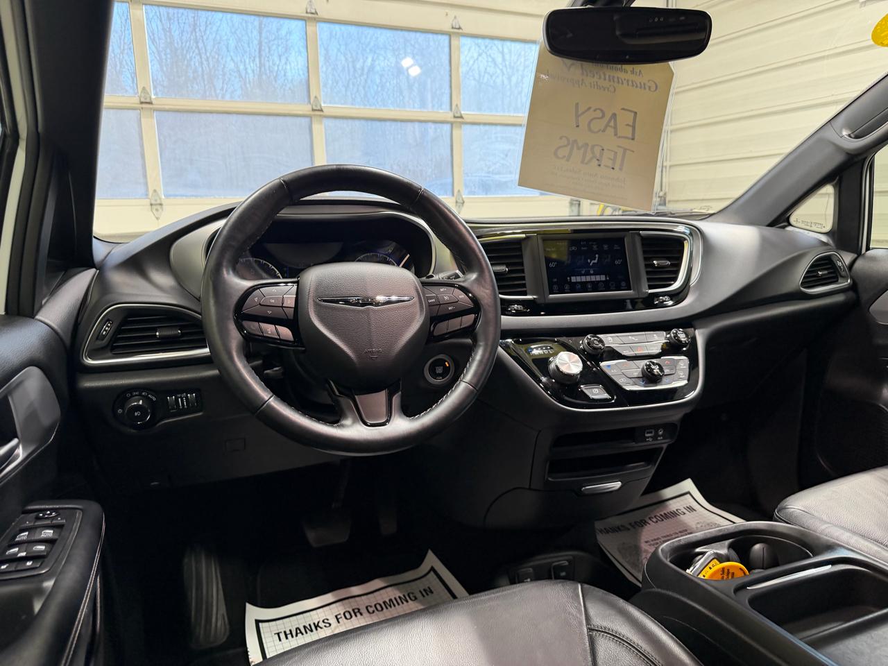 Chrysler Pacifica Touring L FWD 2019