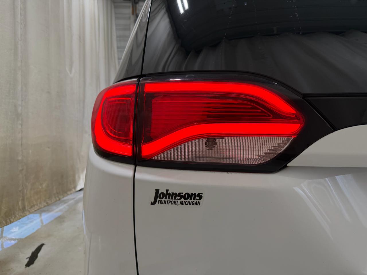 Chrysler Pacifica Touring L FWD 2019