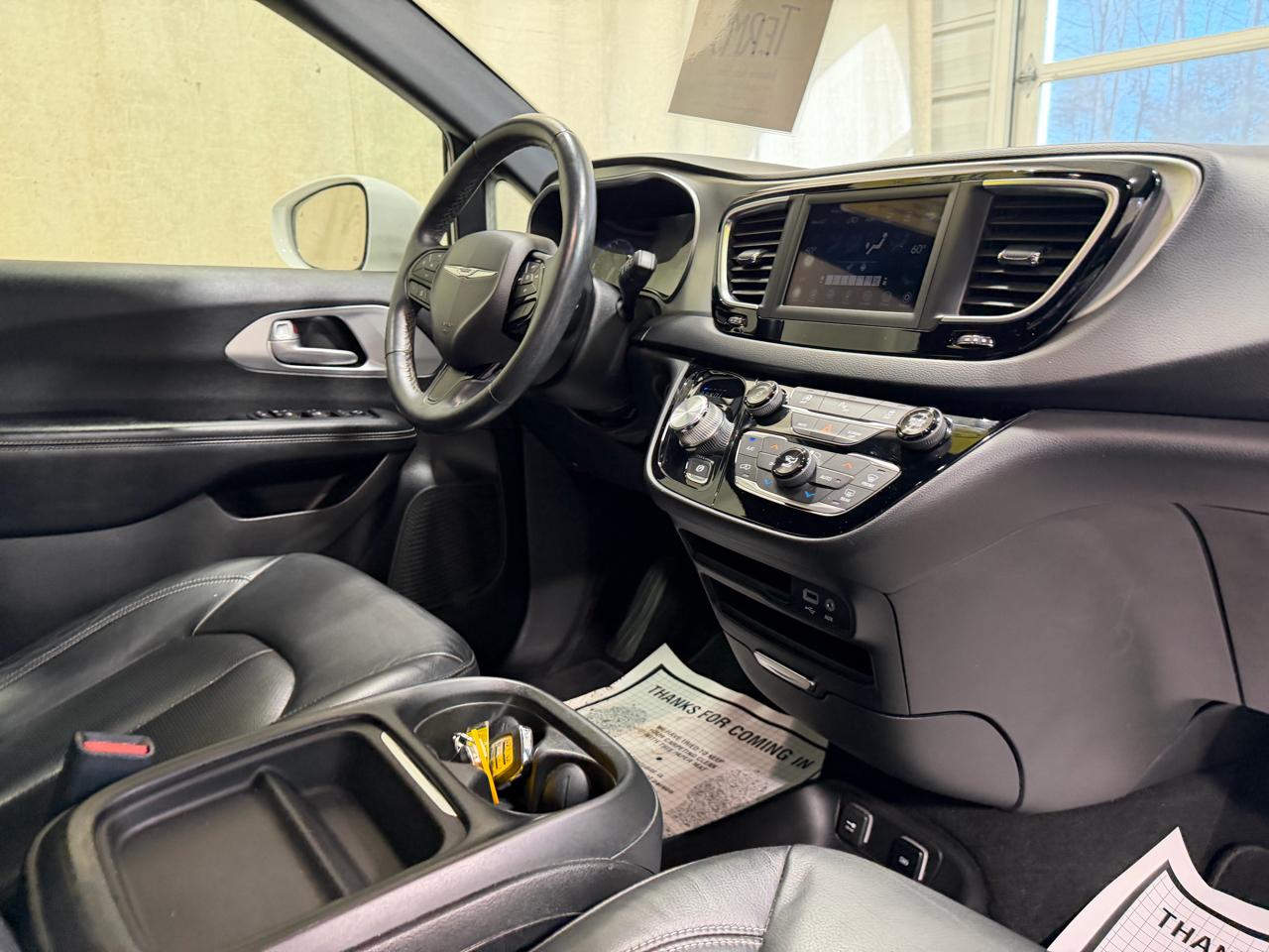 Chrysler Pacifica Touring L FWD 2019