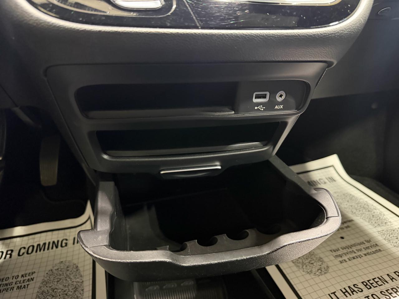 Chrysler Pacifica Touring L FWD 2019