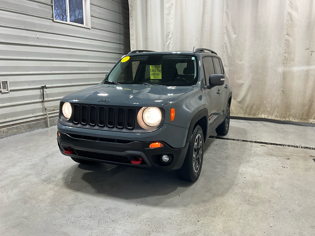 Jeep Renegade 4WD 4dr Trailhawk 2016