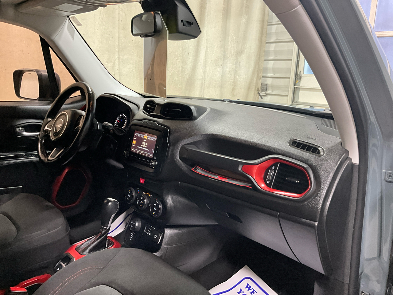 Jeep Renegade 4WD 4dr Trailhawk 2016