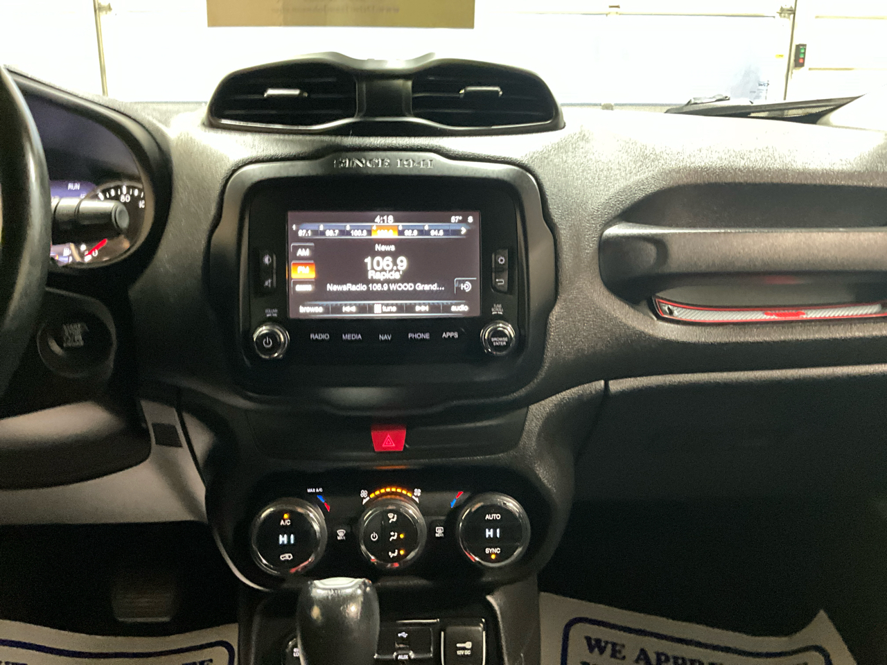 Jeep Renegade 4WD 4dr Trailhawk 2016