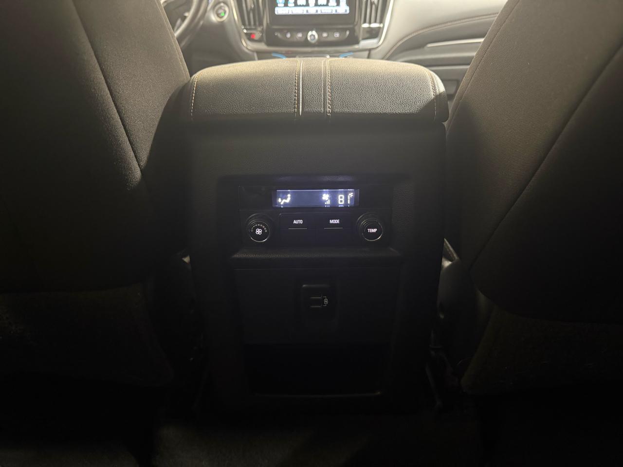 Chevrolet Traverse AWD 4dr LT Cloth w/1LT 2018