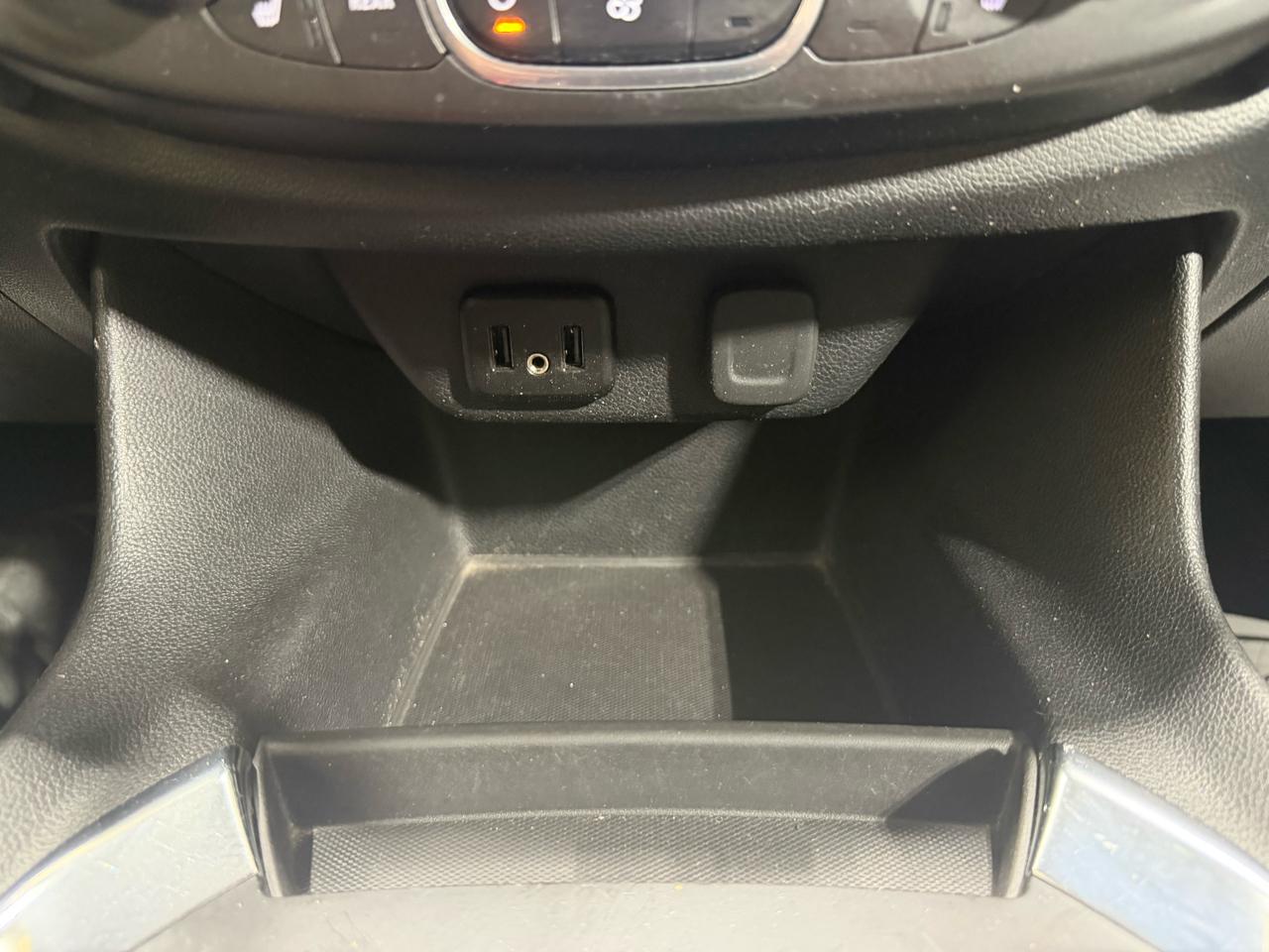 Chevrolet Traverse AWD 4dr LT Cloth w/1LT 2018