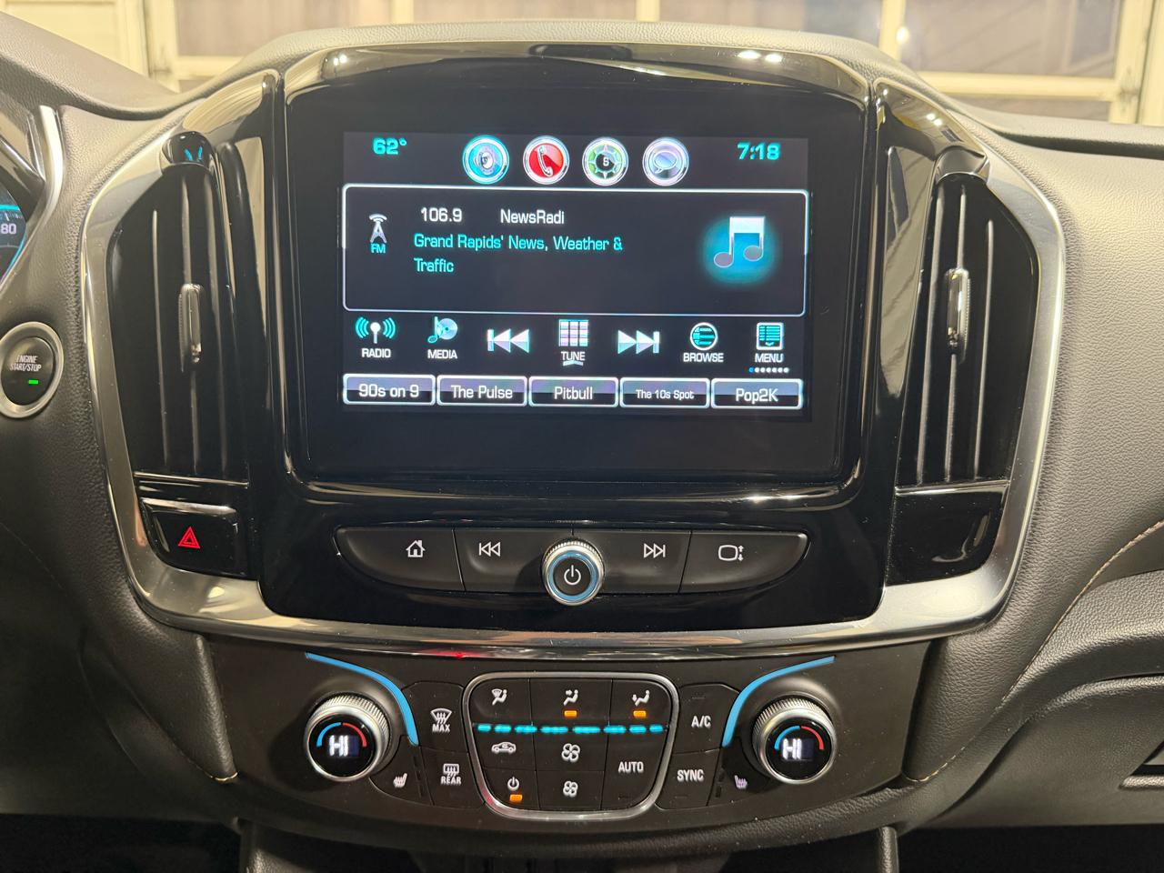 Chevrolet Traverse AWD 4dr LT Cloth w/1LT 2018