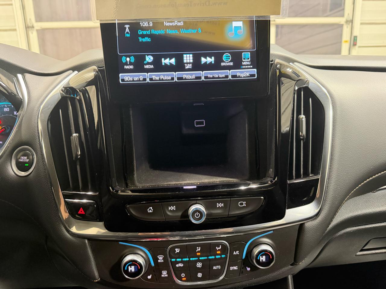 Chevrolet Traverse AWD 4dr LT Cloth w/1LT 2018