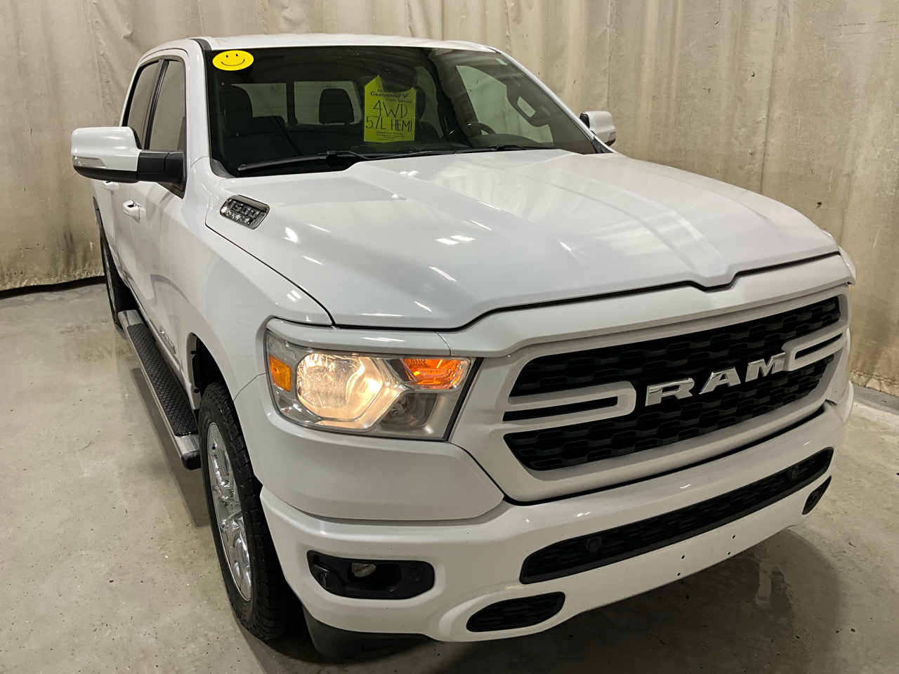 RAM 1500 Big Horn 4x4 Crew Cab 6'4" Box 2022