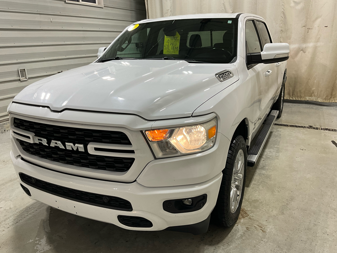 RAM 1500 Big Horn 4x4 Crew Cab 6'4" Box 2022