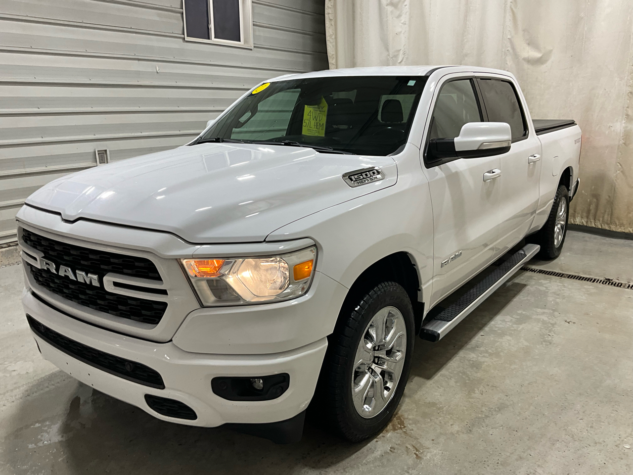 RAM 1500 Big Horn 4x4 Crew Cab 6'4" Box 2022