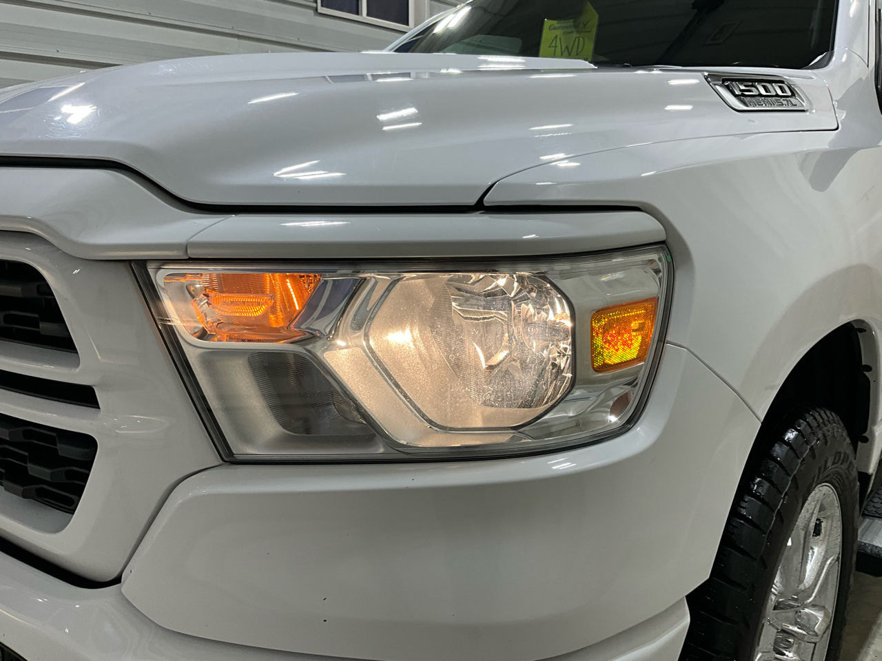 RAM 1500 Big Horn 4x4 Crew Cab 6'4" Box 2022