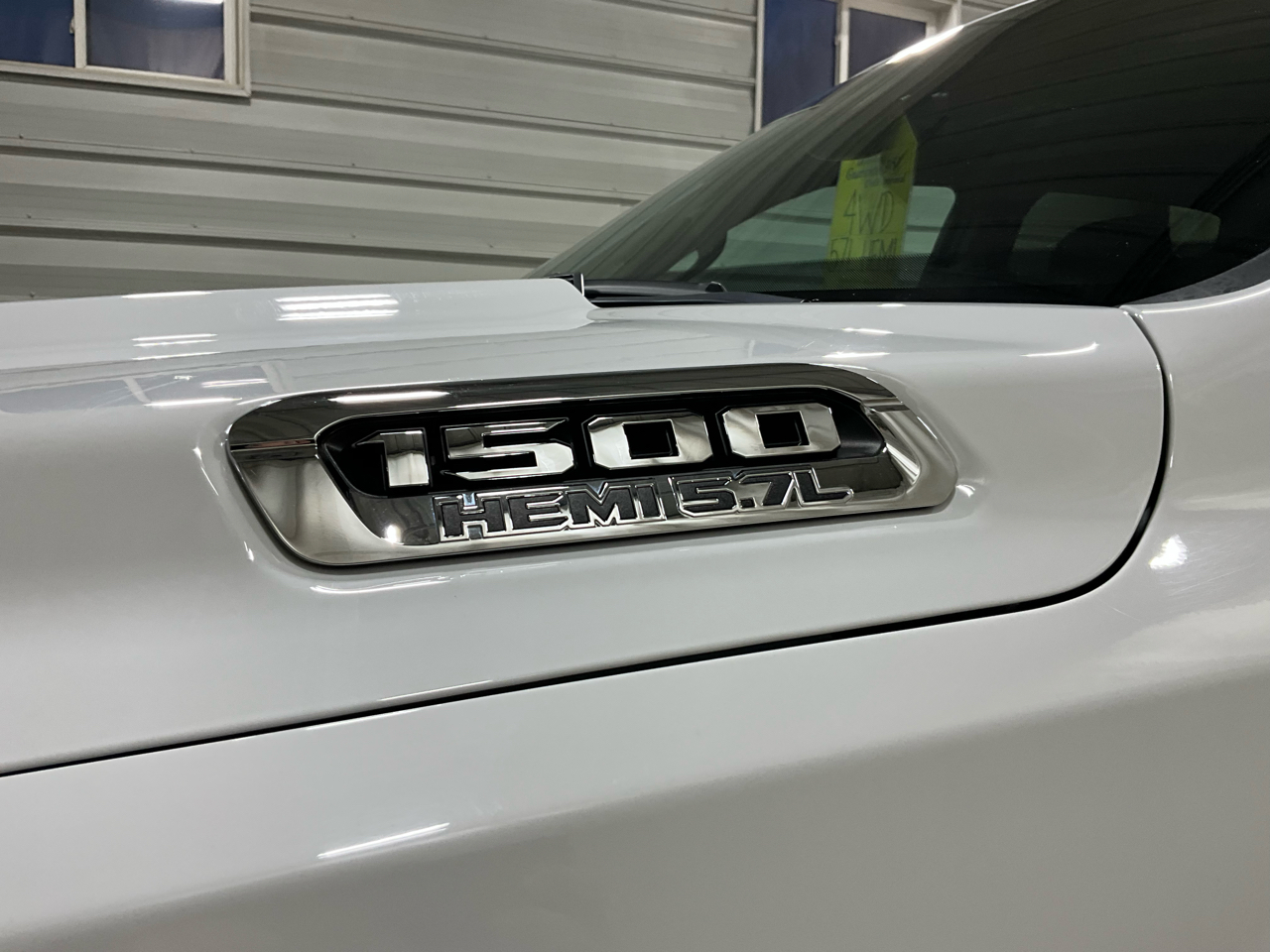 RAM 1500 Big Horn 4x4 Crew Cab 6'4" Box 2022