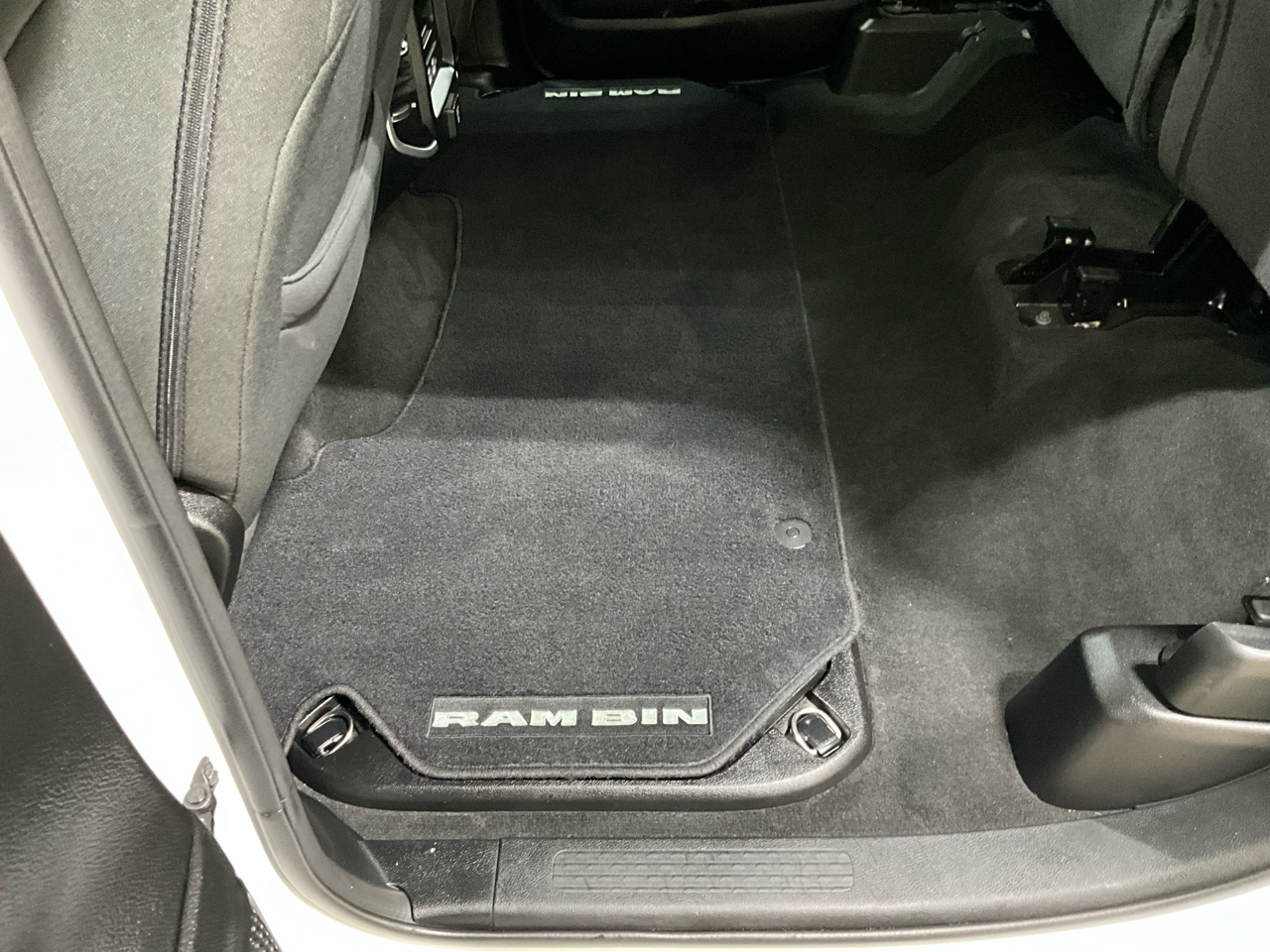 RAM 1500 Big Horn 4x4 Crew Cab 6'4" Box 2022