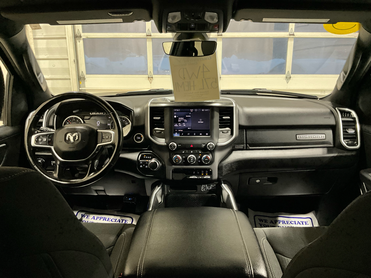 RAM 1500 Big Horn 4x4 Crew Cab 6'4" Box 2022