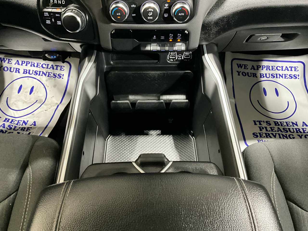 RAM 1500 Big Horn 4x4 Crew Cab 6'4" Box 2022