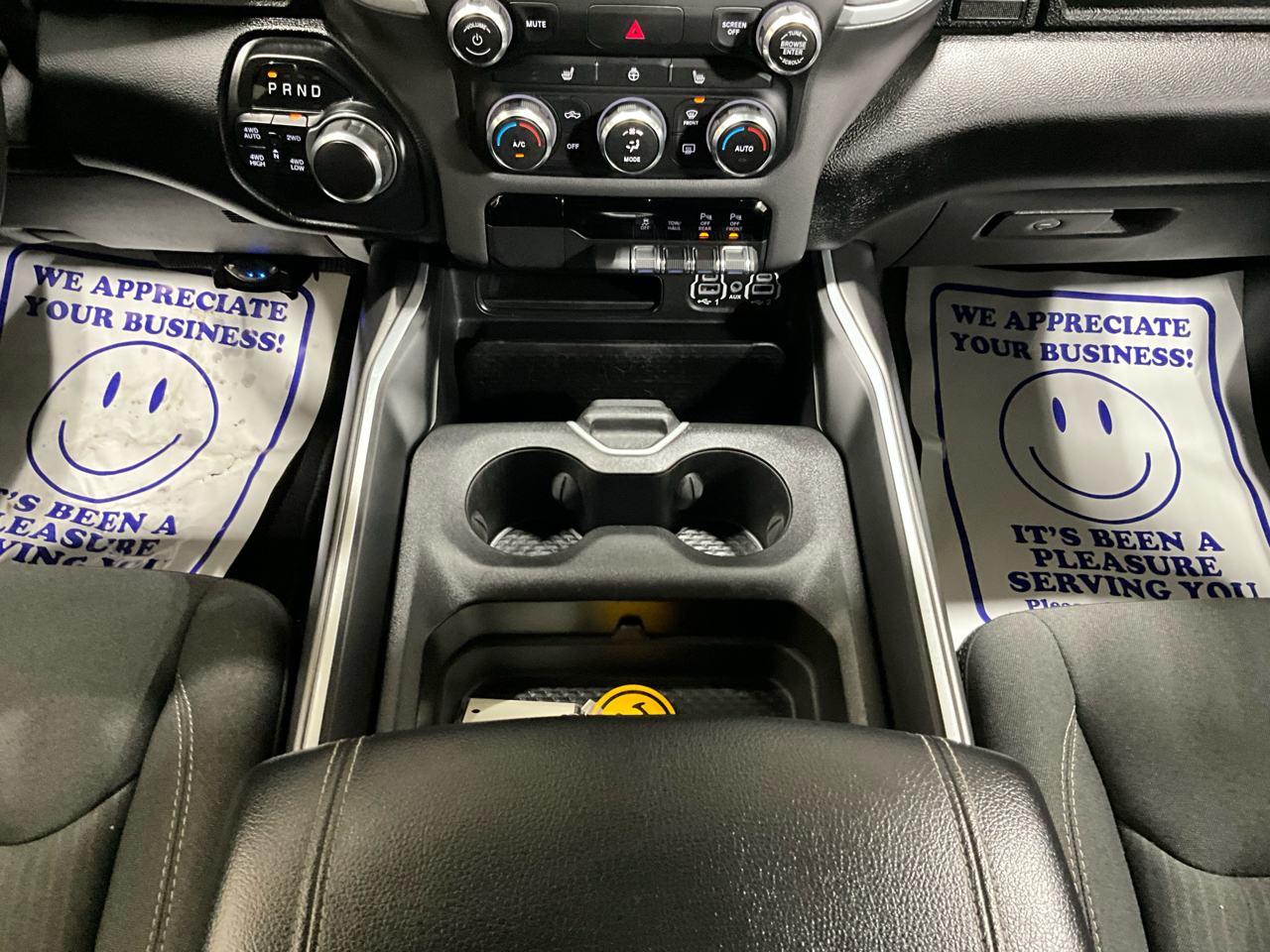 RAM 1500 Big Horn 4x4 Crew Cab 6'4" Box 2022