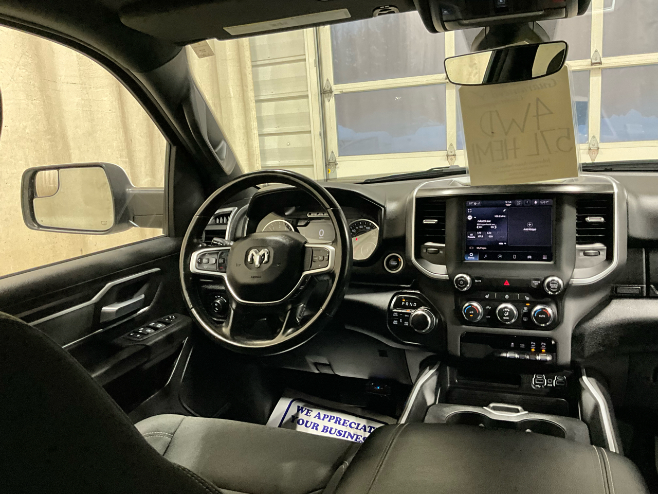 RAM 1500 Big Horn 4x4 Crew Cab 6'4" Box 2022